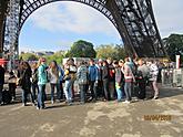 3. den, středa 18. 4. 2012 a 4. den, čtvrtek 19. 4. 2012 - Fronta na Eiffelovu věž na Champ-de-Mars
